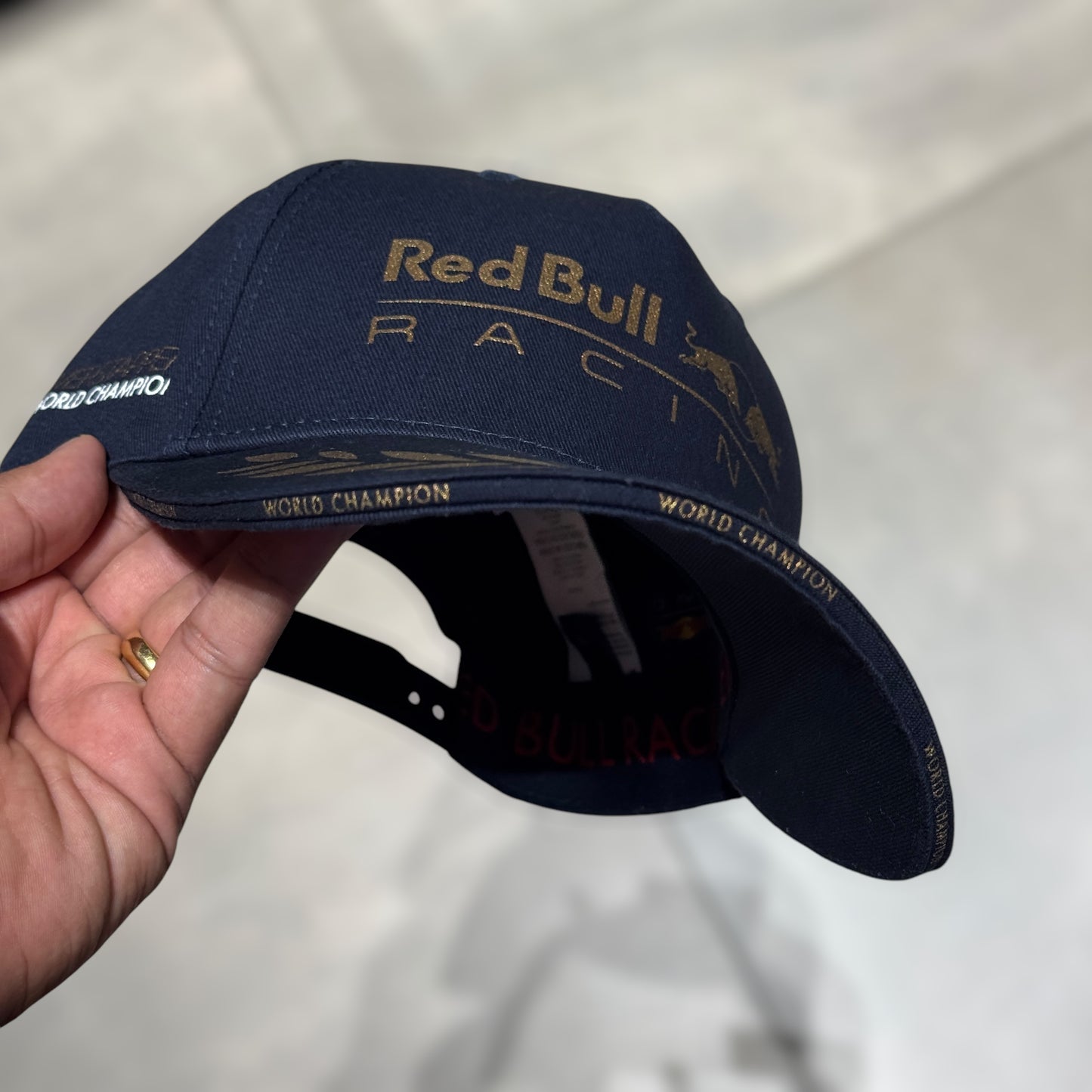 REDBULL CHAMPIONS LIMITED EDITION