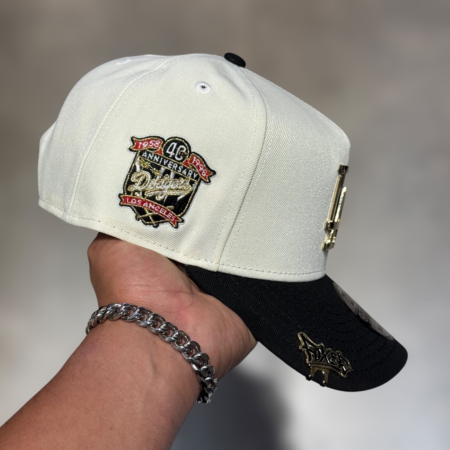 9FIFTY DODGERS BEIGE BLACK VISOR GOLD LOGO