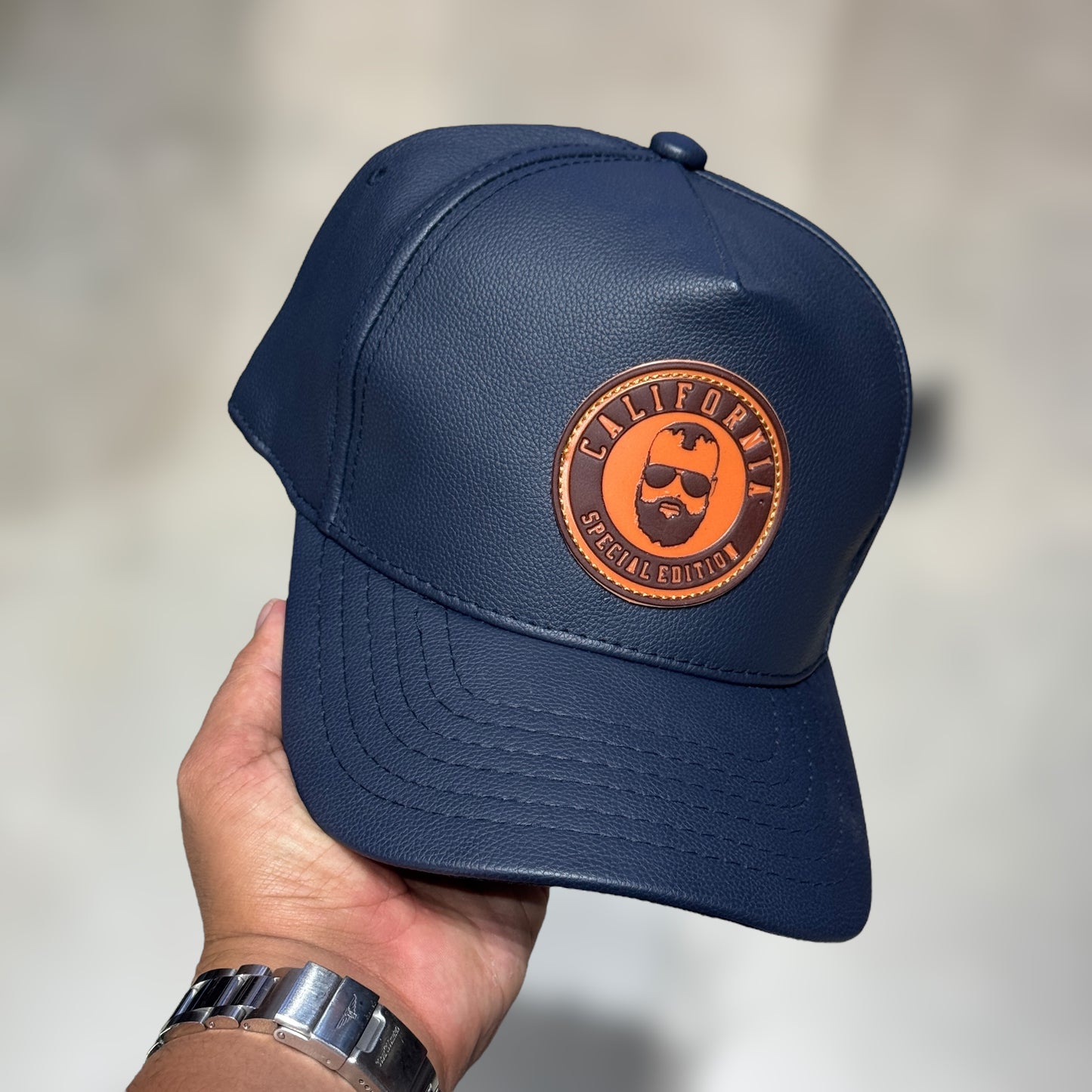 CALIFORNIA DE CUERO AZUL