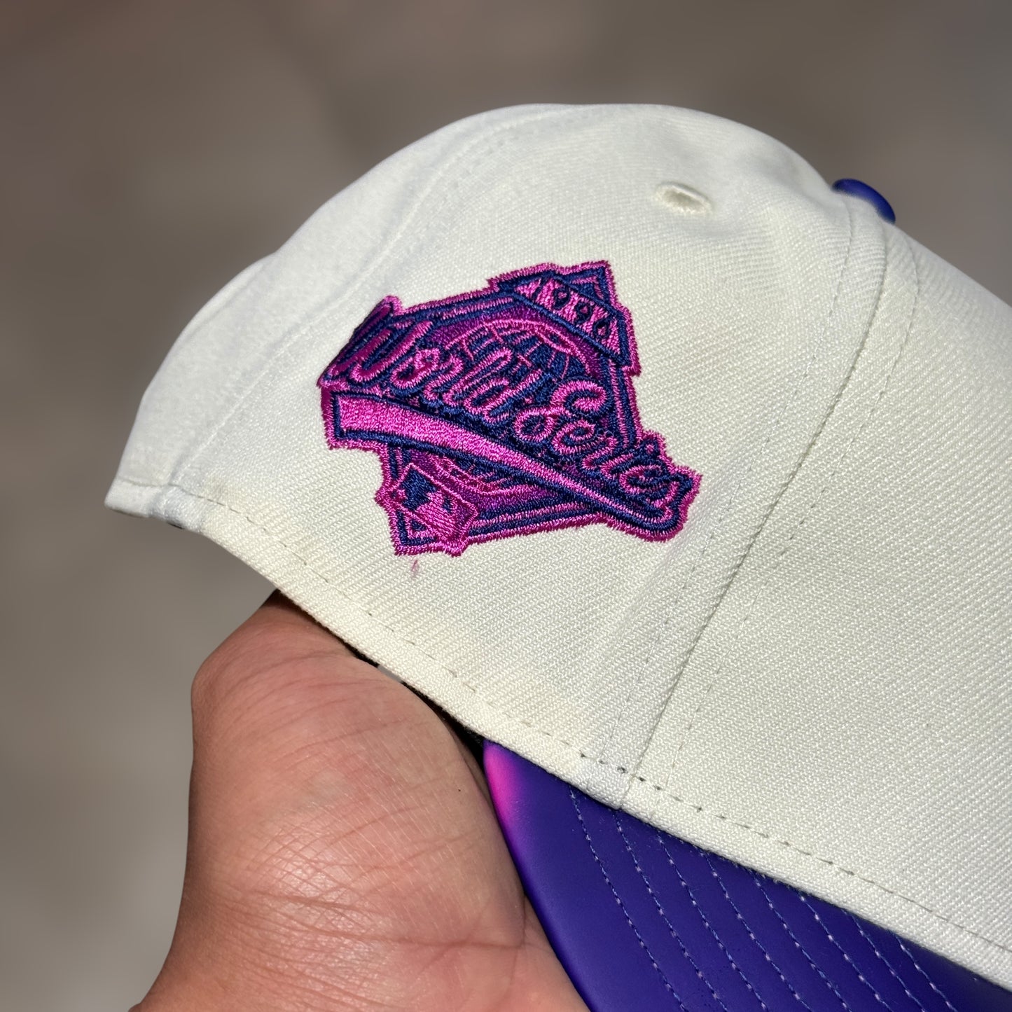 9FIFTY COLOR CHANGING NY YANKEES BEIGE PURPLE VISOR WS 1996