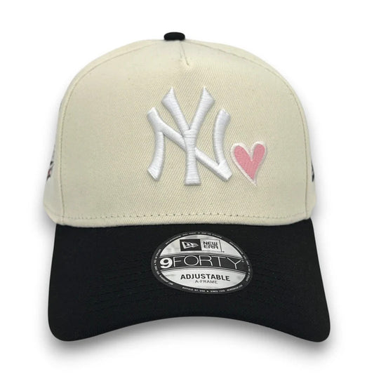 9FORTY A FRAME NY YANKEES BEIGE BLACK VISOR WS 1999 CORAZÓN ROSA