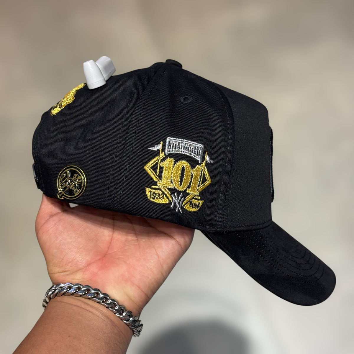 BÉLICA NY YANKEES STATUE GOLD BIGG BOSS