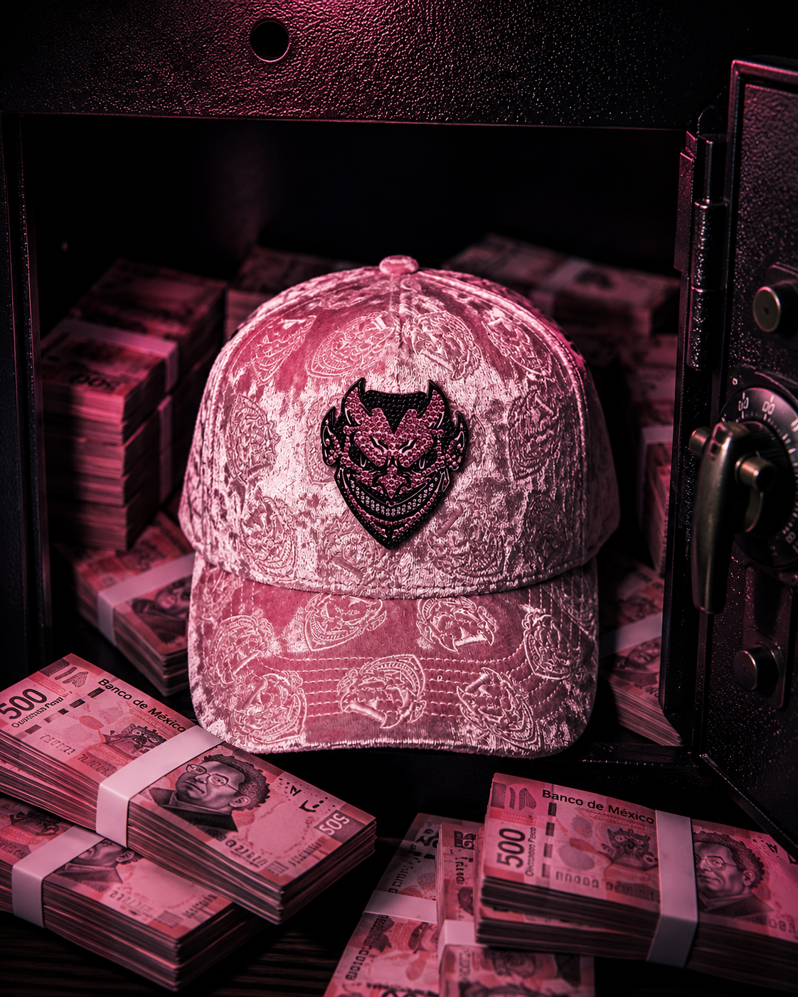 BÉLICA CHUCKY HATS LUCIFER V2 PINK VELVET
