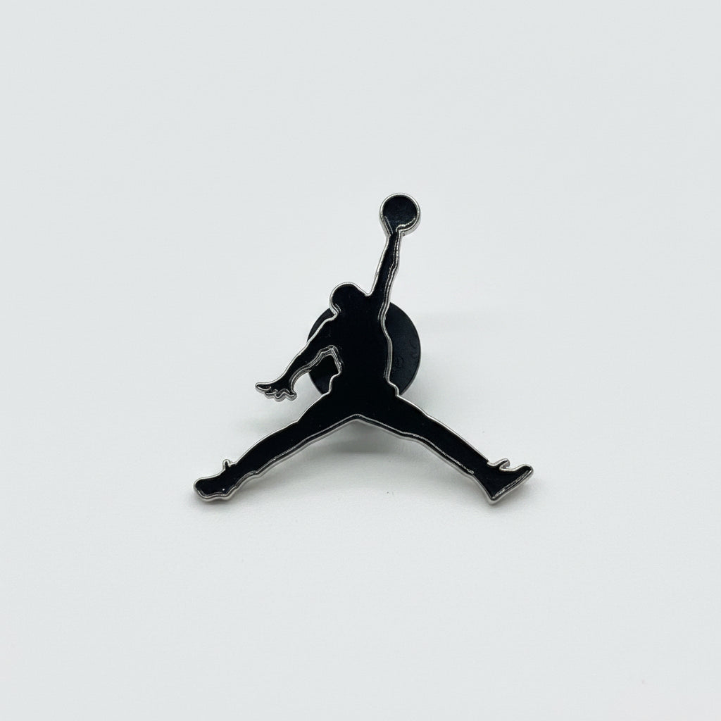 PIN METALICO LOGO JORDAN BLACK