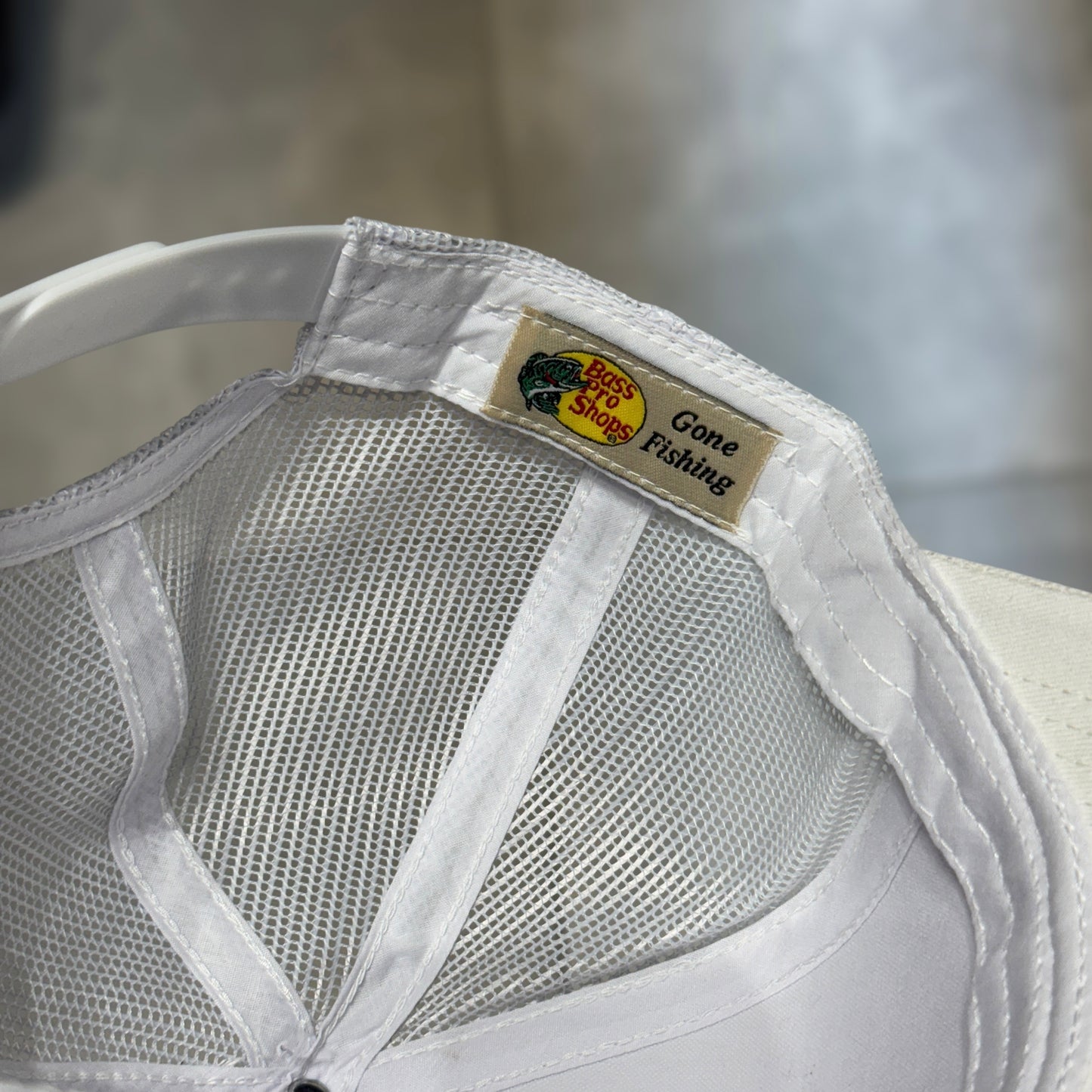 BASS PRO SHOPS WHITE RECYCLED