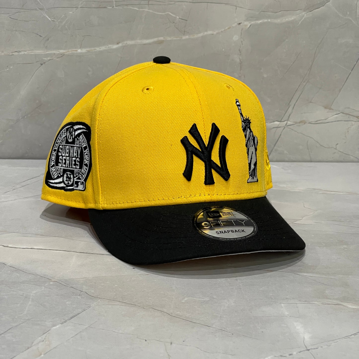 9FIFTY NY YANKEES YELLOW /BLACK STATUE