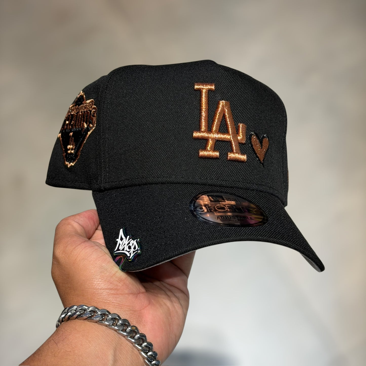 9FORTY A FRAME LA DODGERS BLACK BRONCE CORAZÓN