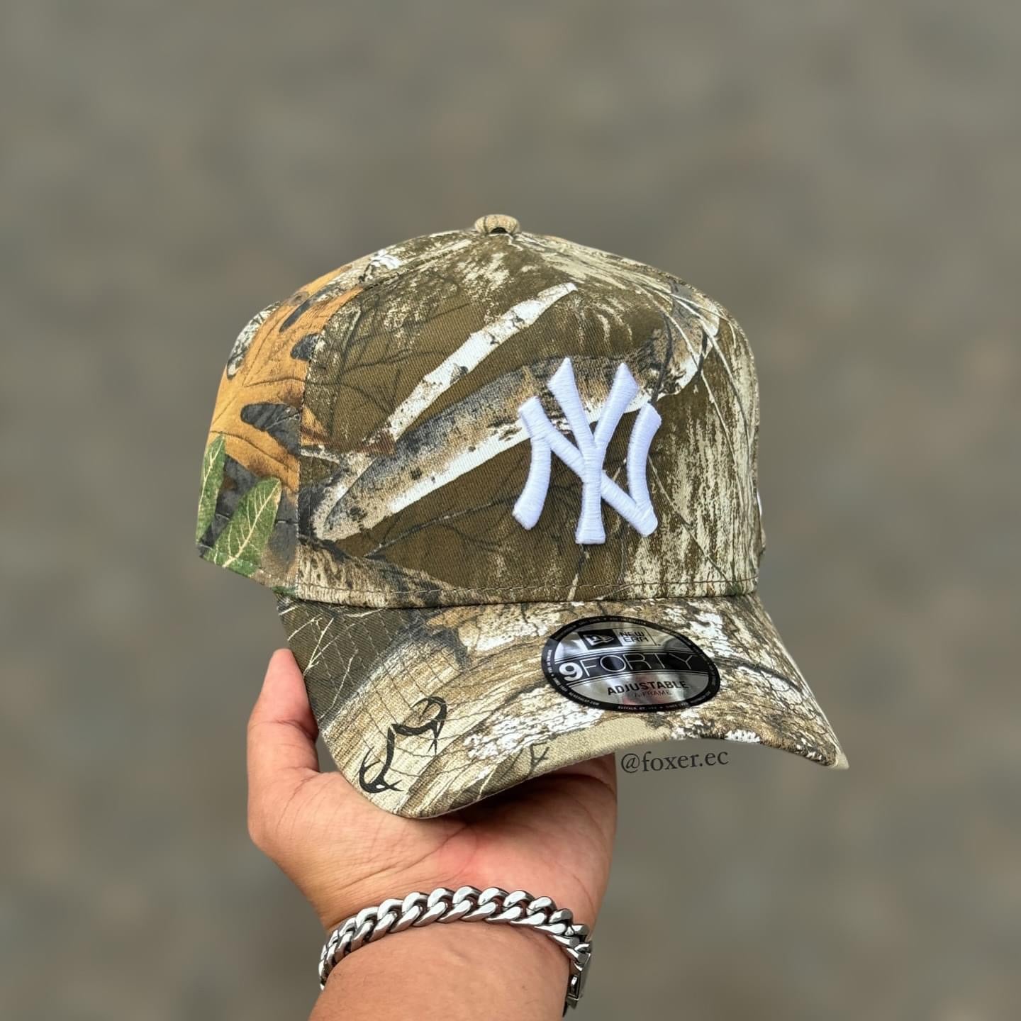 NY YANKEES REAL TREE