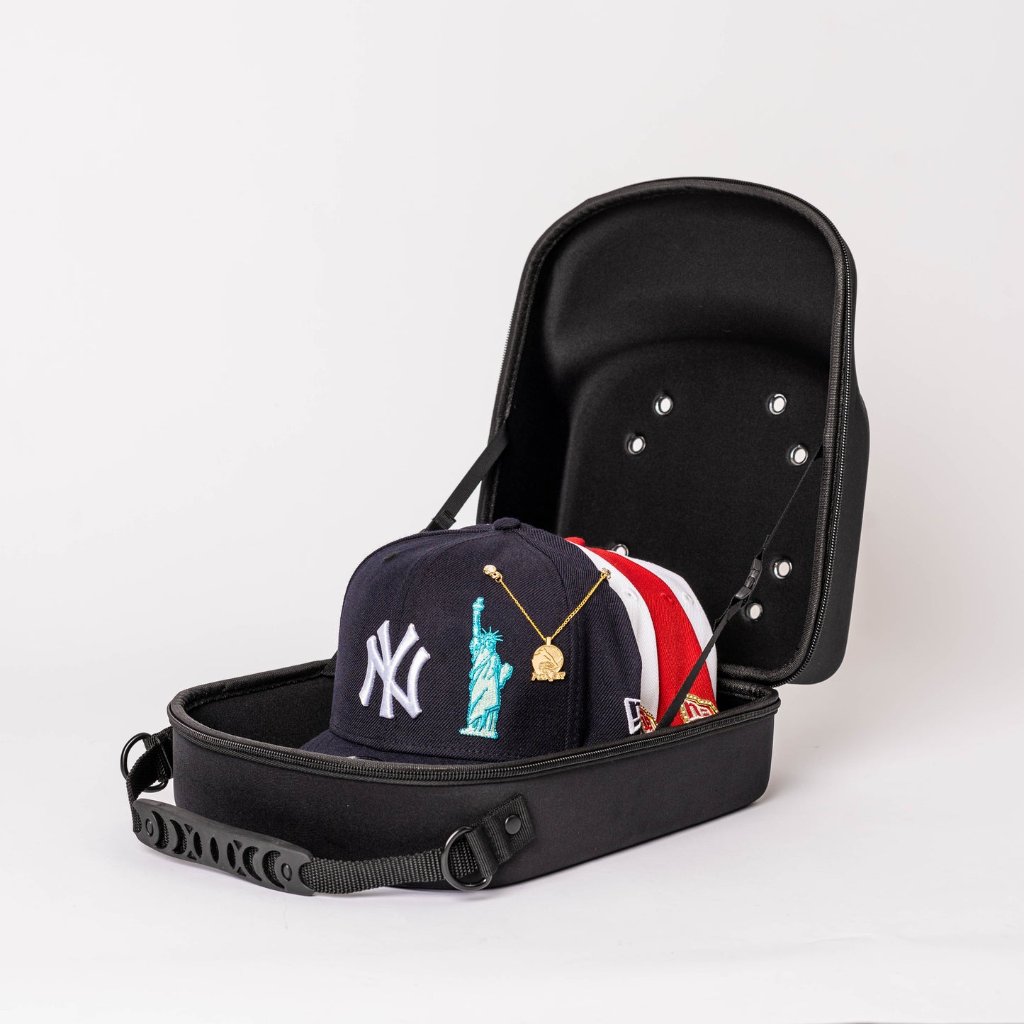 CAP CARRIER NEGRO GRAFITI