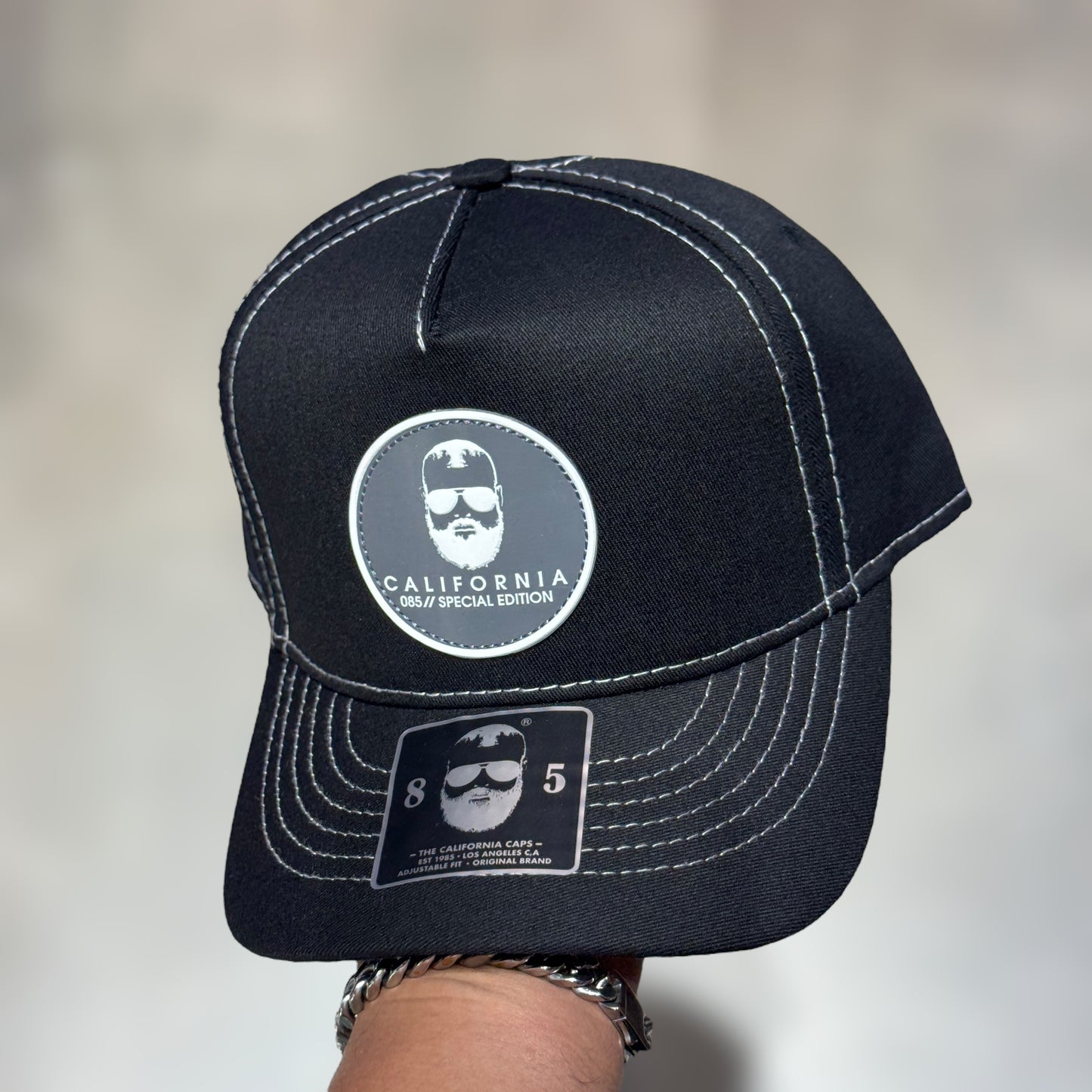 CALIFORNIA BLACK UNDERLINE WHITE