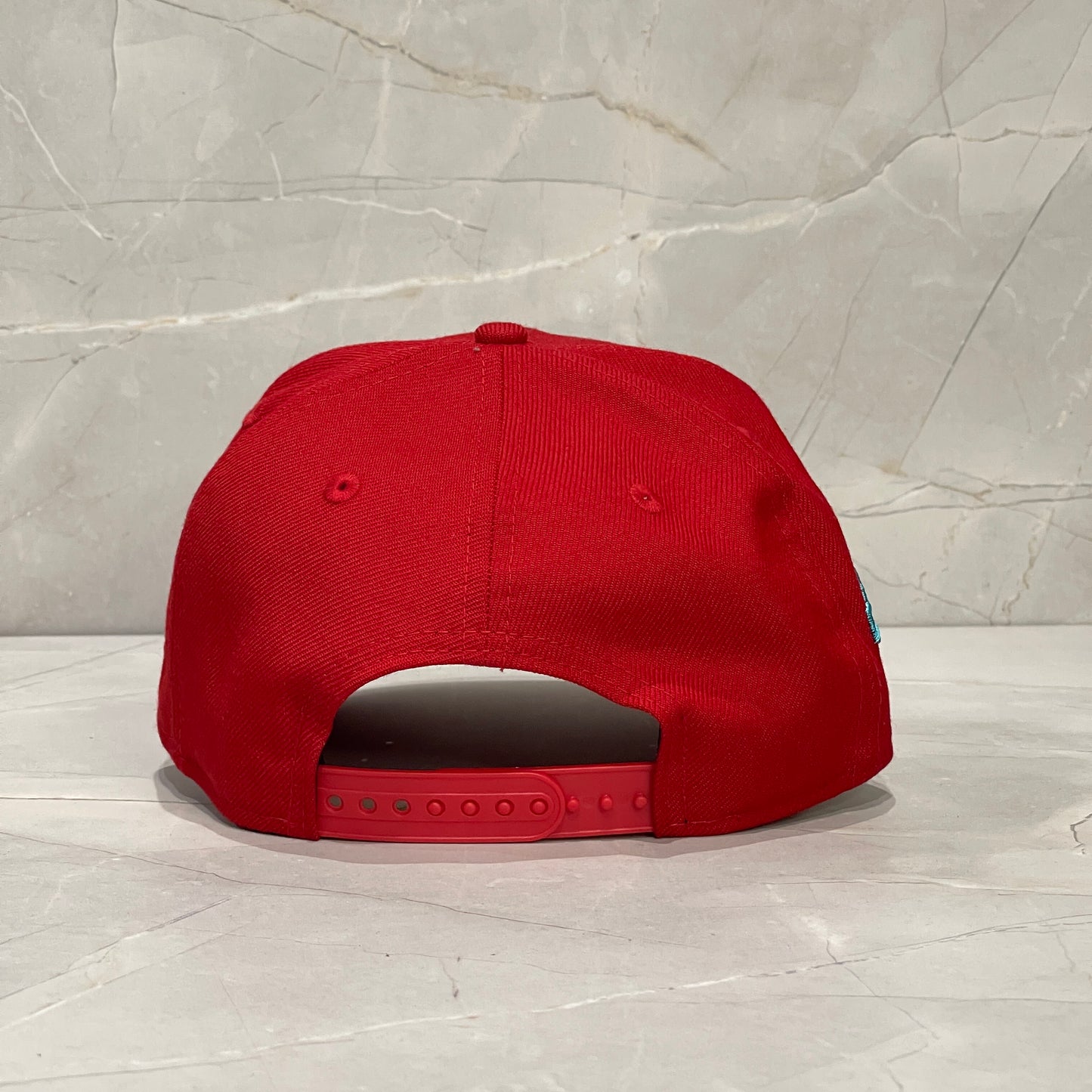 9FIFTY NY YANKEES RED SCARLET STATUE