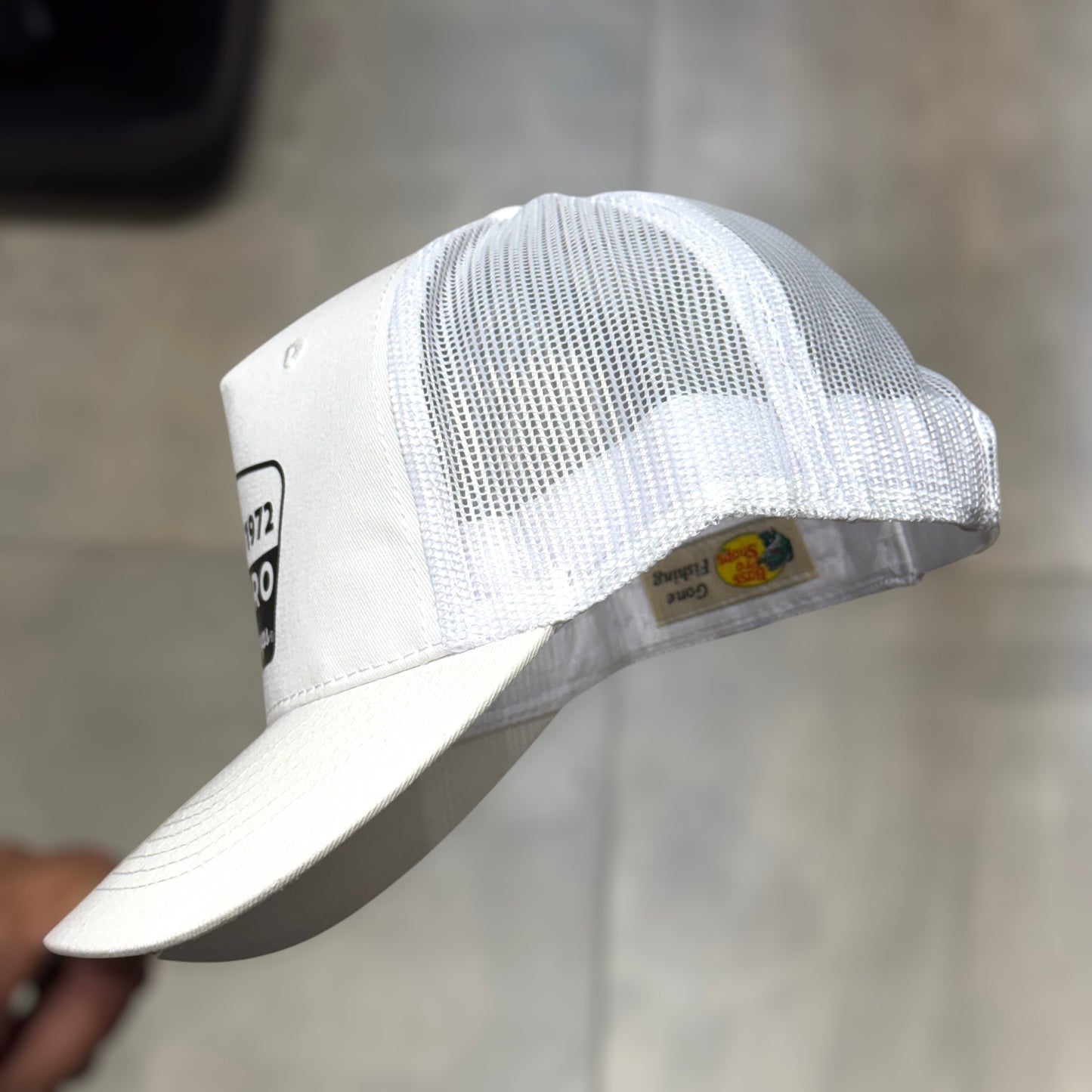 BASS PRO SHOPS WHITE RECYCLED