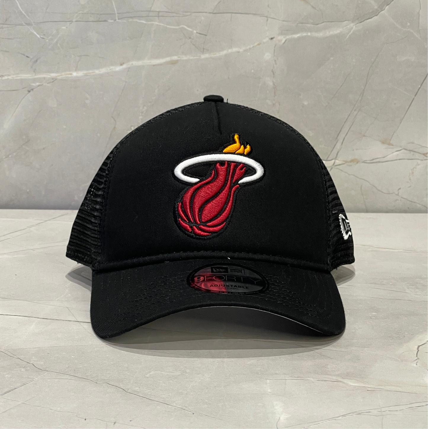 9FORTY MIAMI HEAT BLACK TR
