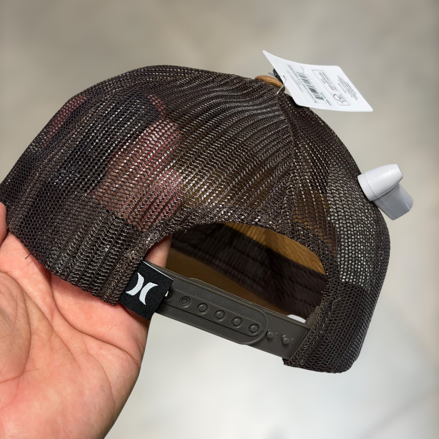 Hurley trucker brown