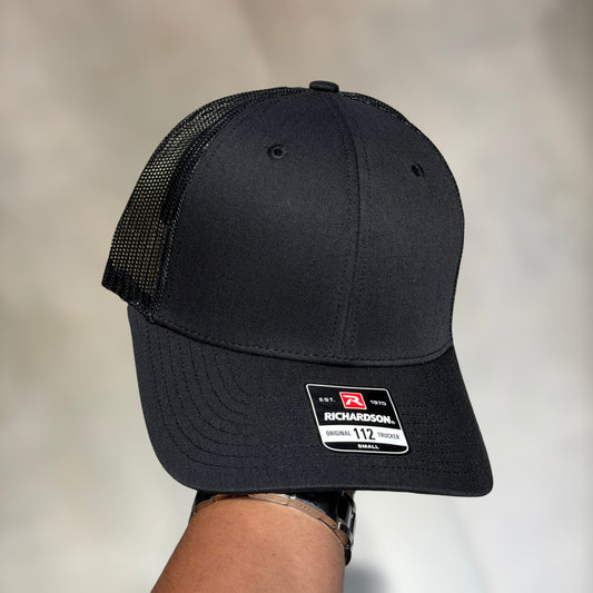 GORRA RICHARDSON negra llana para bordados