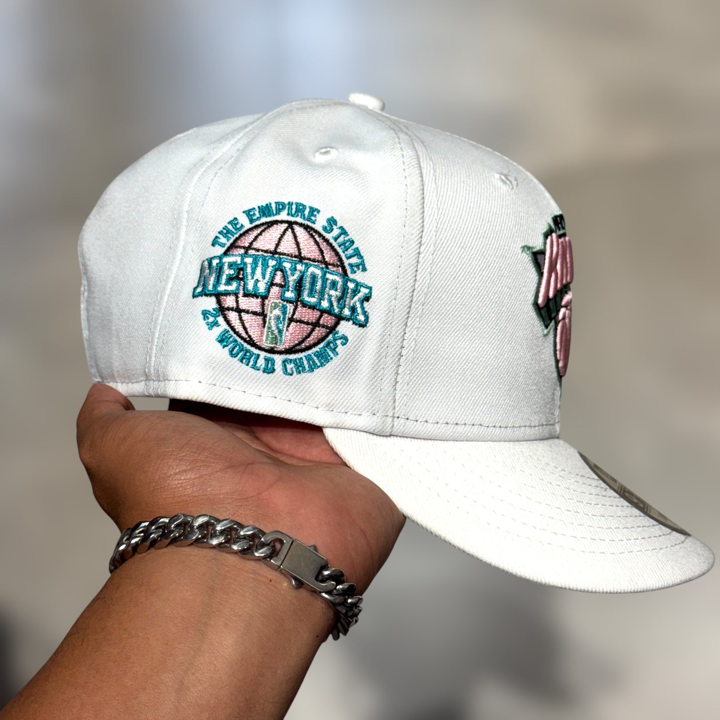 9FIFTY NY KNICKS STATUE NBA