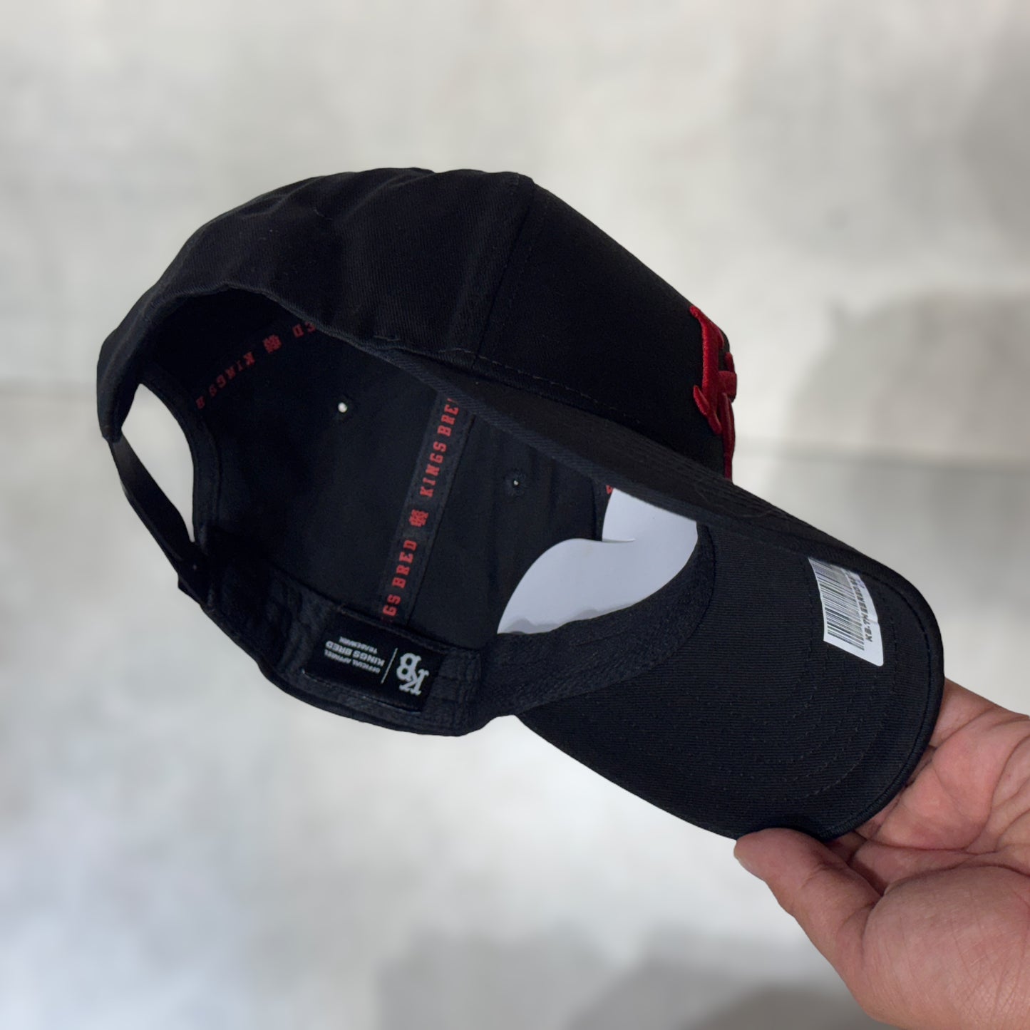 KB KINGS BRED BLACK RED LOGO