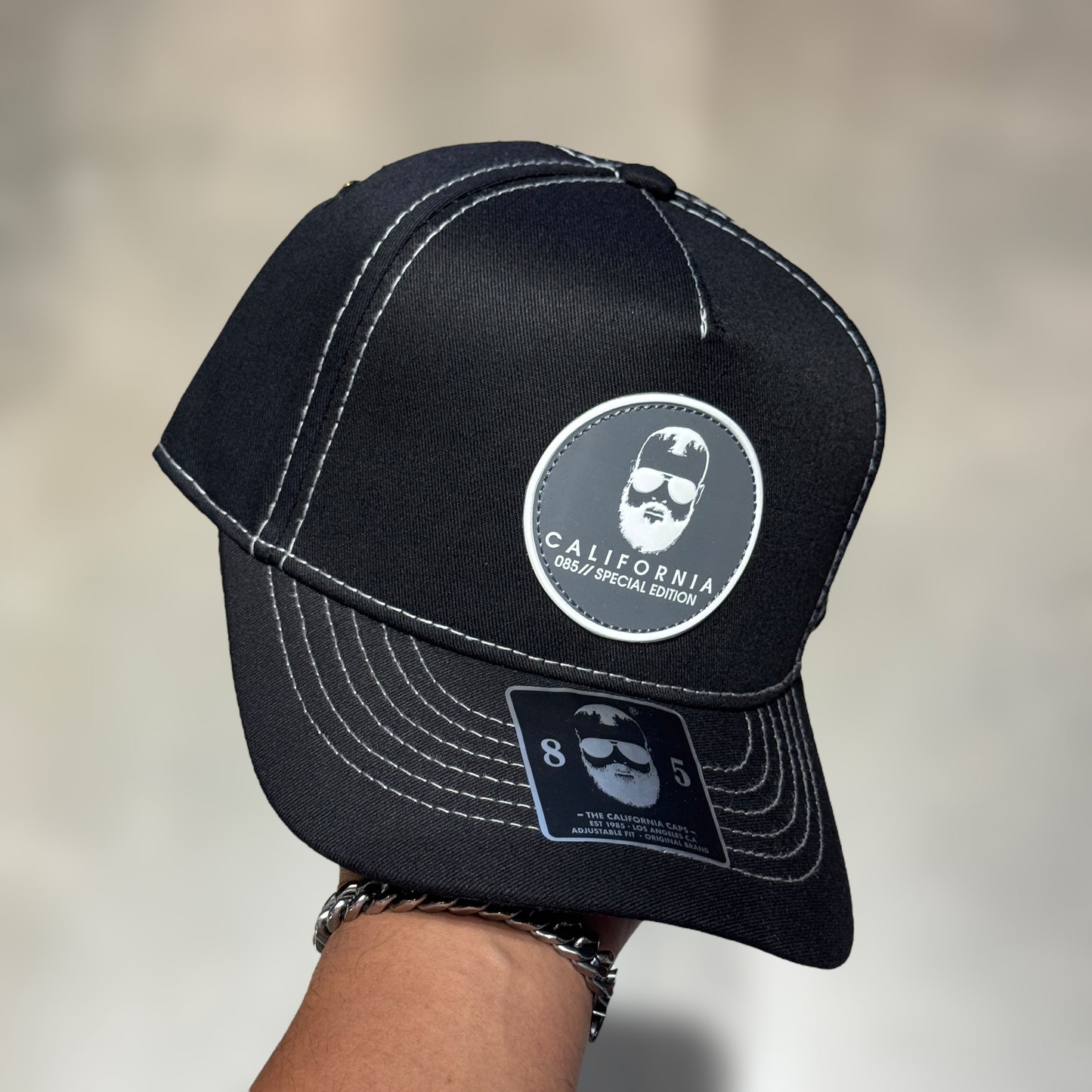 CALIFORNIA BLACK UNDERLINE WHITE