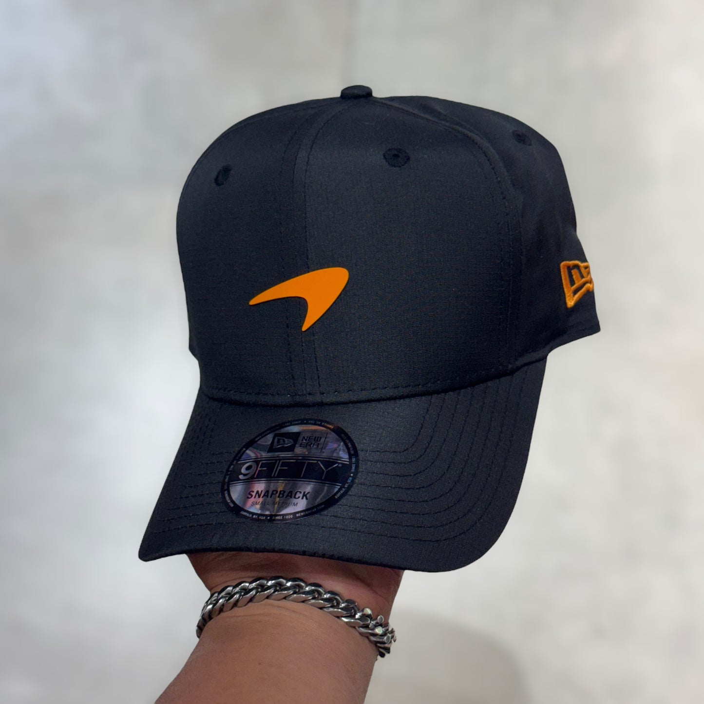 MC LAREN BLACK ICON