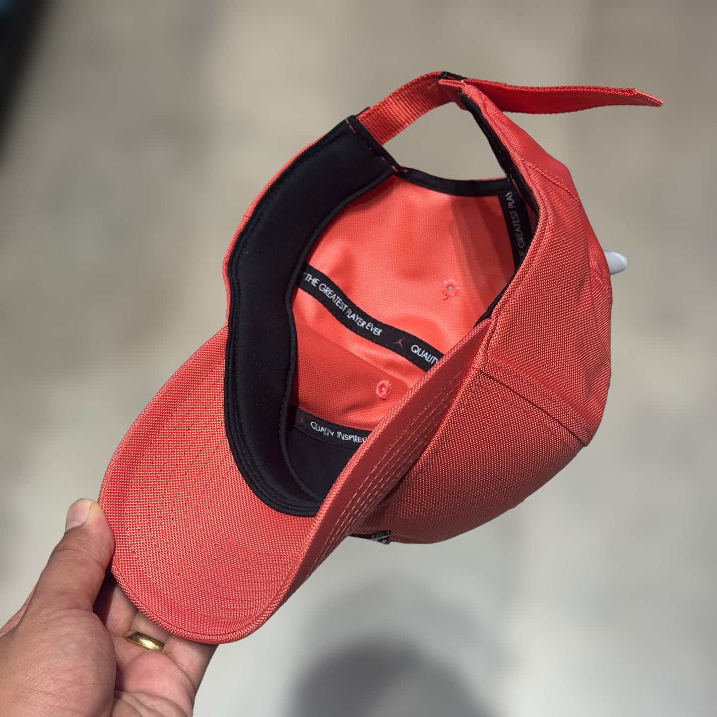 JORDAN CORAL LOGO METÁLICO