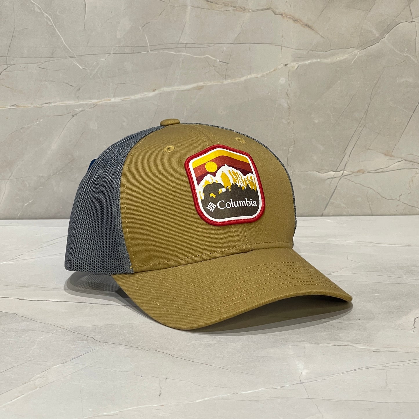 COLUMBIA CAQUI MALLA GRIS LOGO ATARDECER SNAPBACK