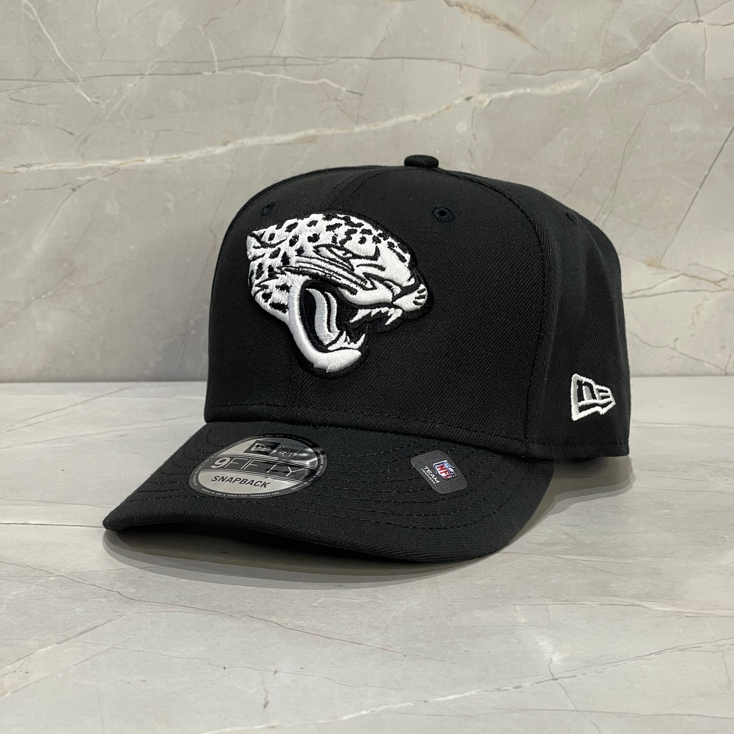 9FIFTY JAGUARS BLACK WHITE LOGO