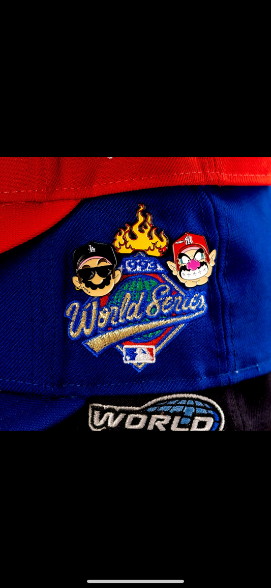 PIN MARIO GORRA LA