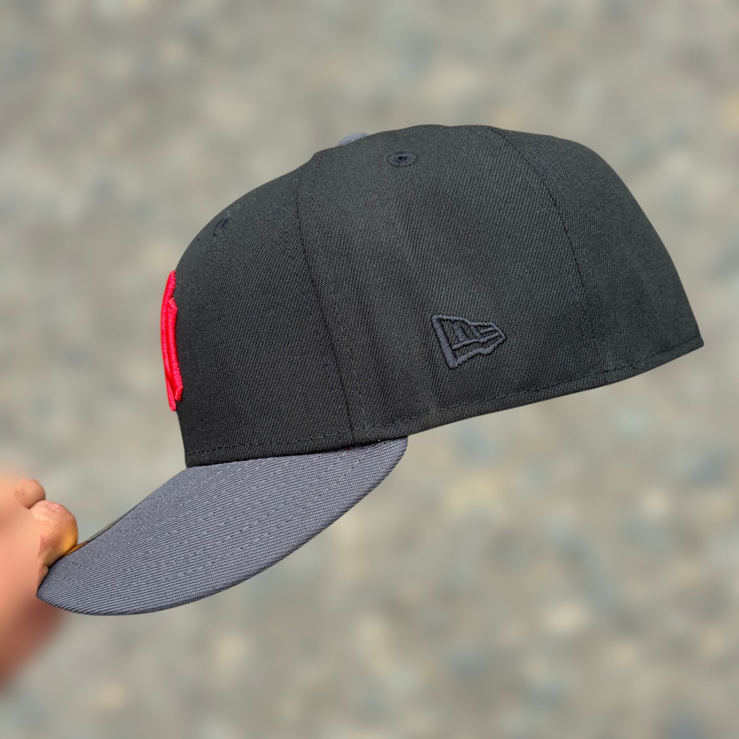 59FIFTY NY YANKEES BLACK GREY VISERA WS 1999 RED LOGO
