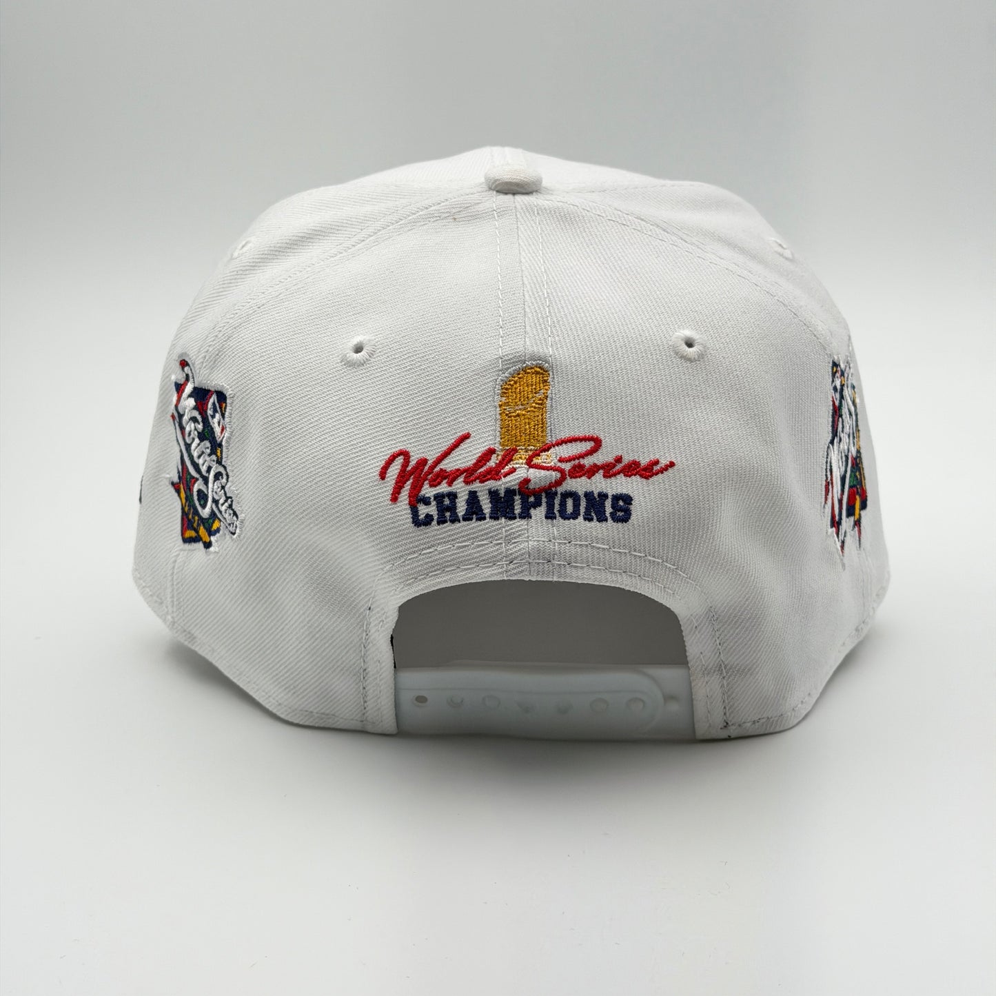 9FIFTY NY YANKEES WHITE BLUE LOGO MULTIPARCHES