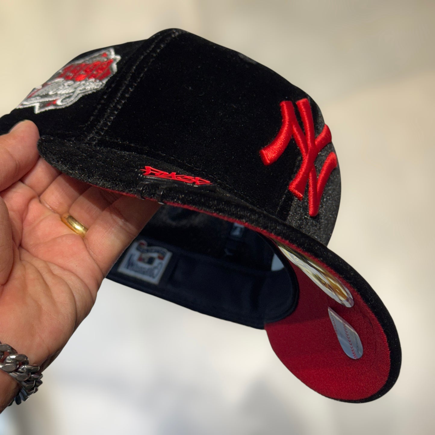 59FIFTY NY YANKEES BLACK TERCIOLELO RED LOGO WS 1999