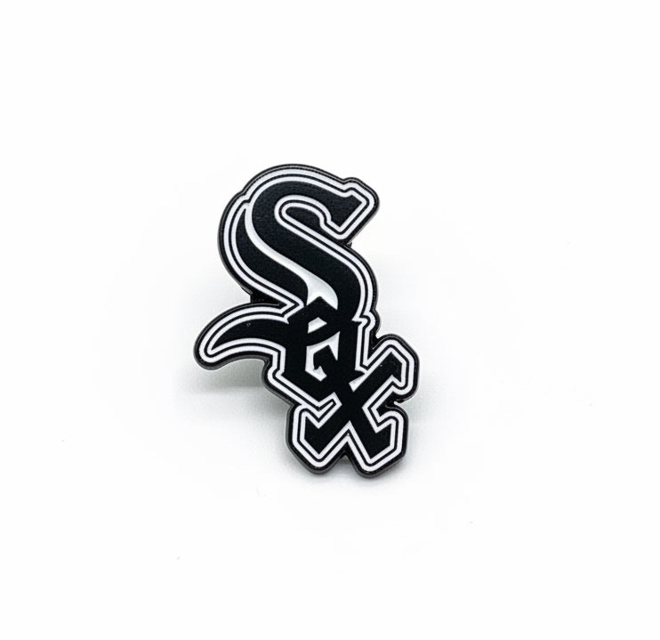 PIN METALICO WHITE SOX LOGO
