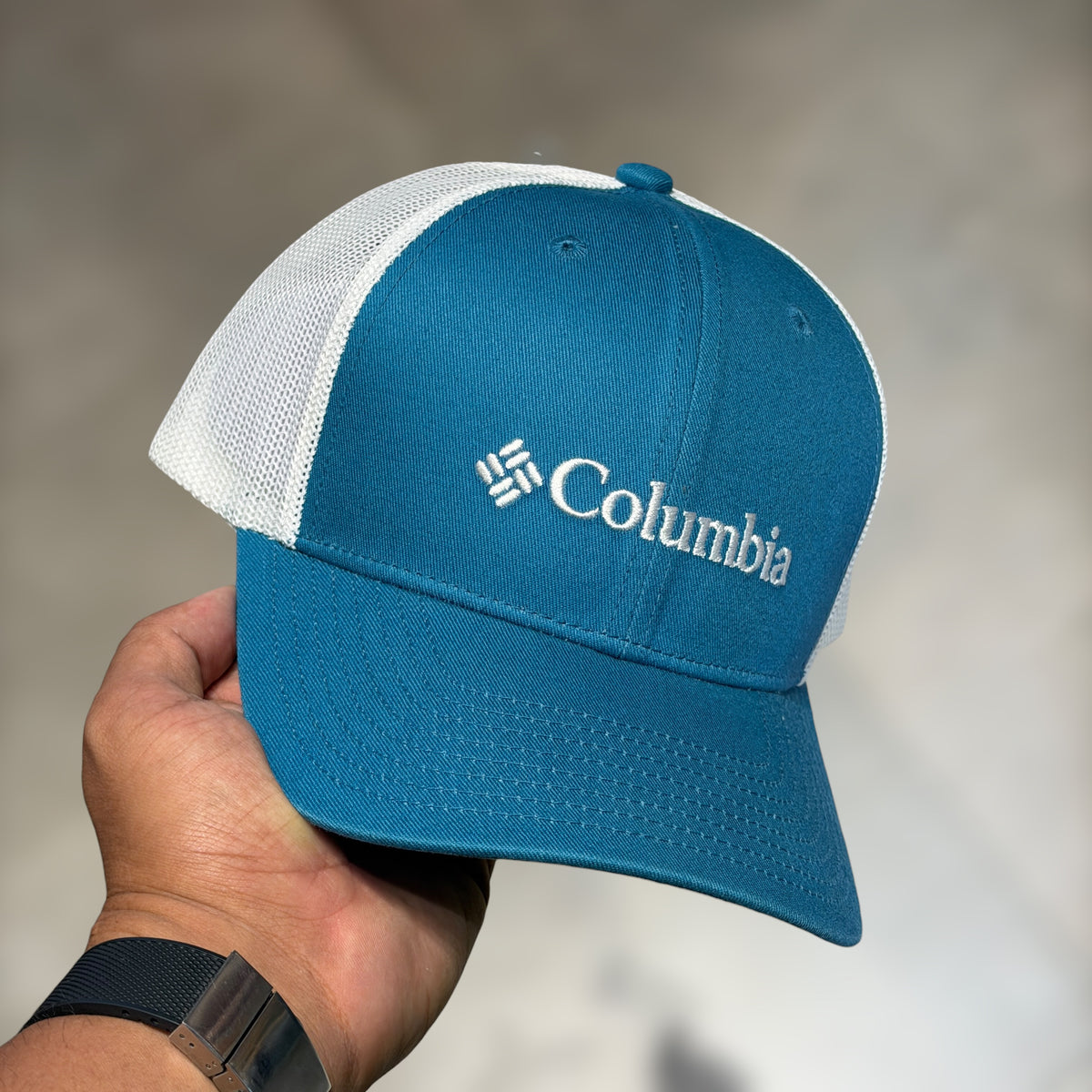 Columbia trucker SnapBack