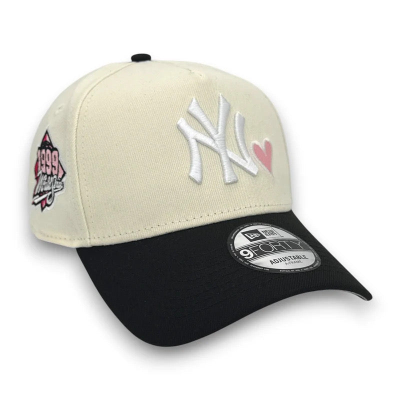 9FORTY A FRAME NY YANKEES BEIGE BLACK VISOR WS 1999 CORAZÓN ROSA