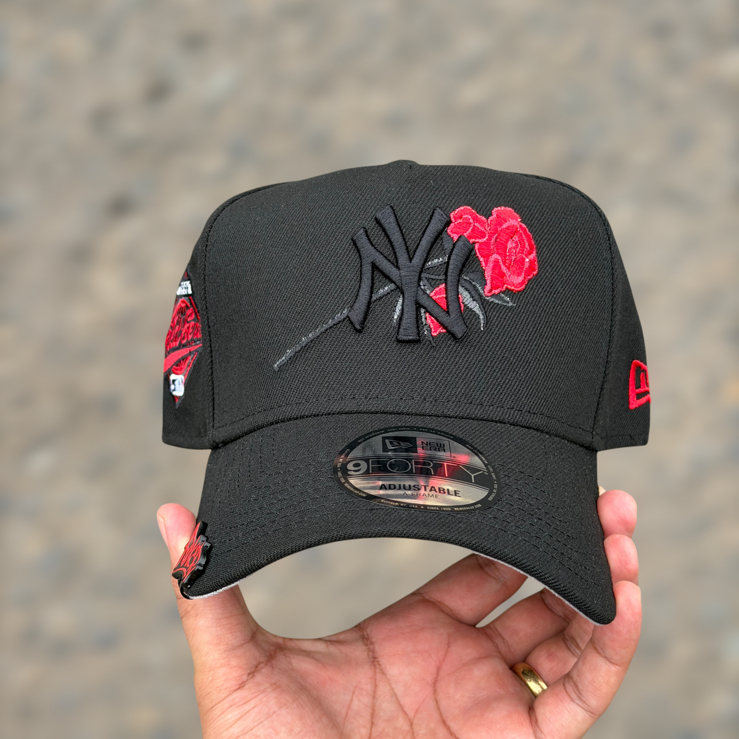 9FORTY NY YANKEES BLACK ON BLACK RED FLOWER