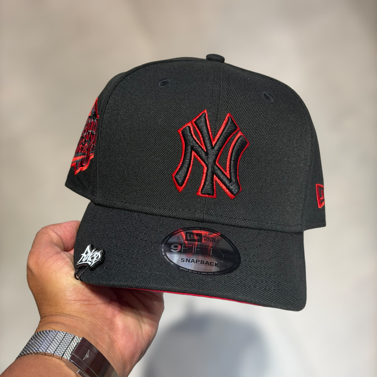 9FIFTY NY NEW YORK YANKEES BLACK RED OUTLINE
