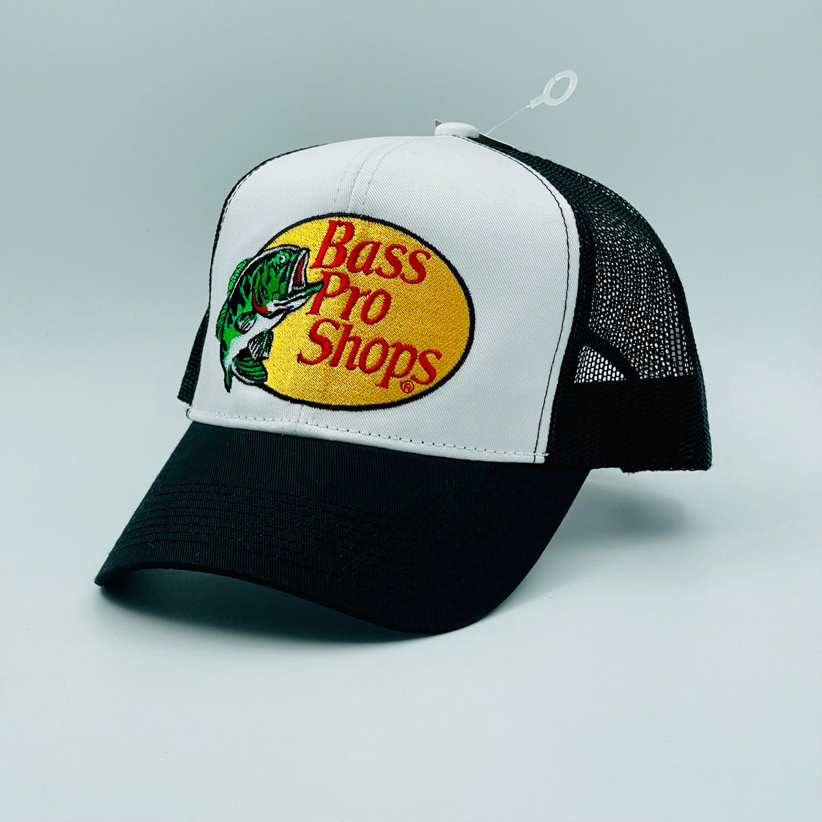 BASS PRO SHOPS WHITE BLACK TR