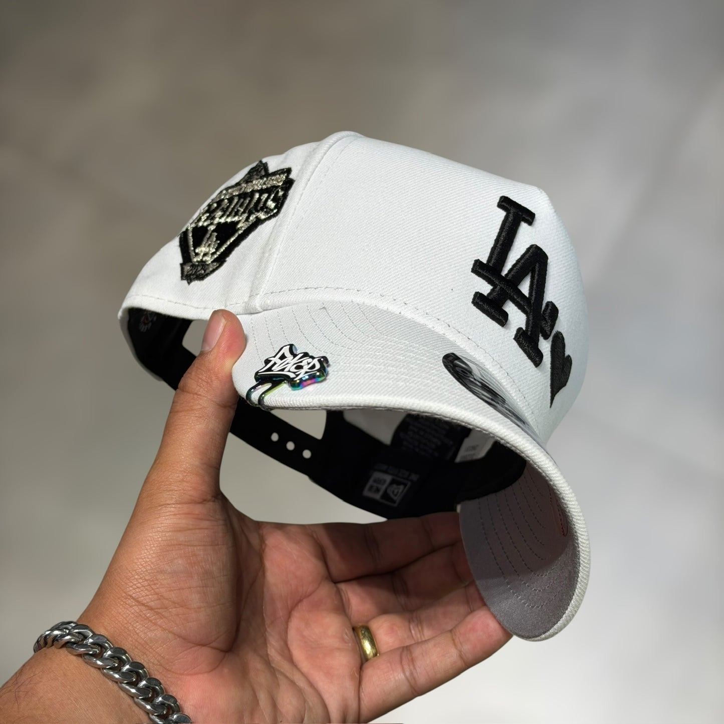 9FORTY A FRAME LA DODGERS WHITE BLACK CORAZÓN