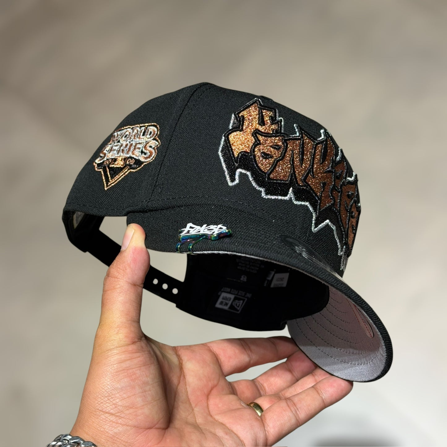 9FIFTY NY YANKEES BLACK BRONCE LOGO WS 2009