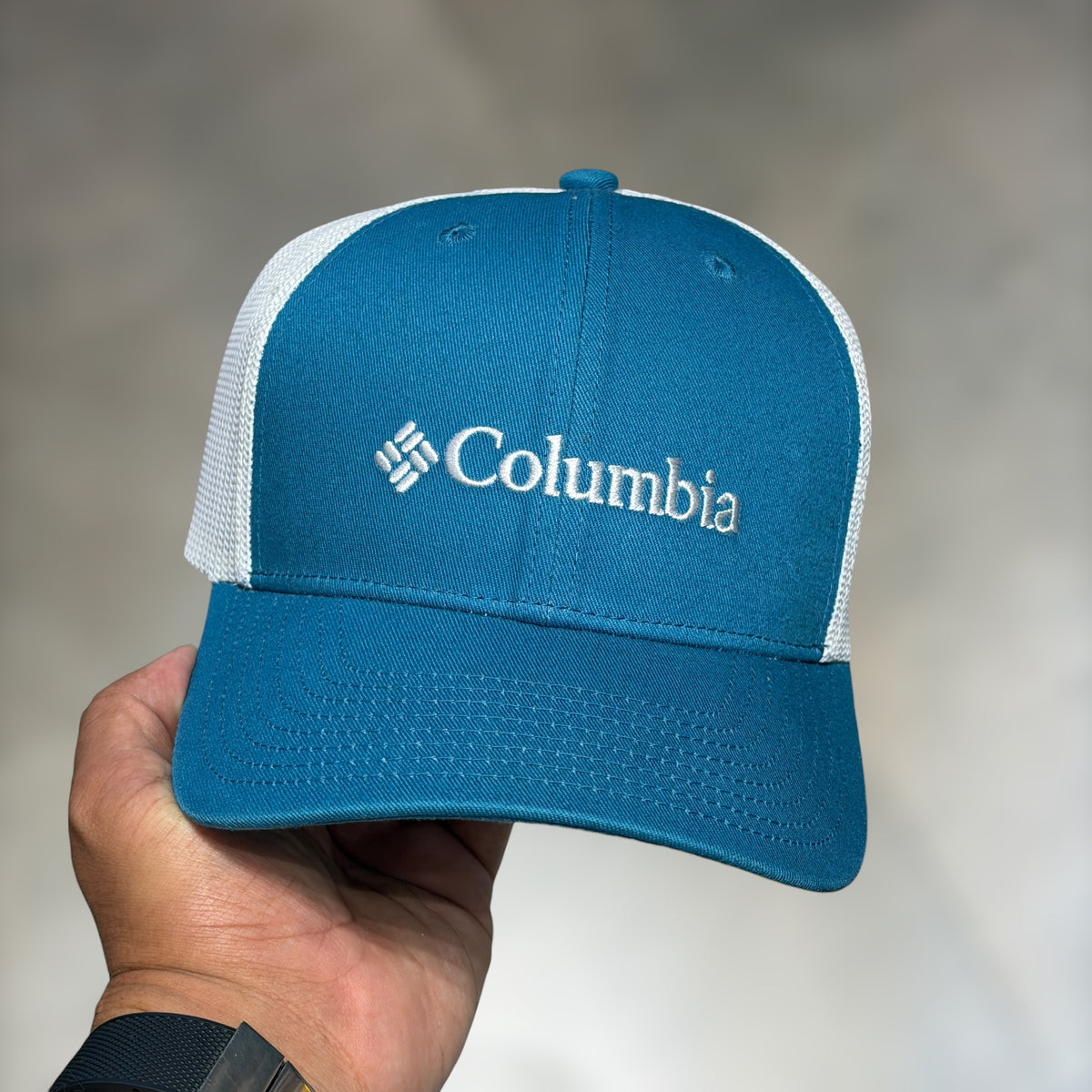 Columbia trucker SnapBack