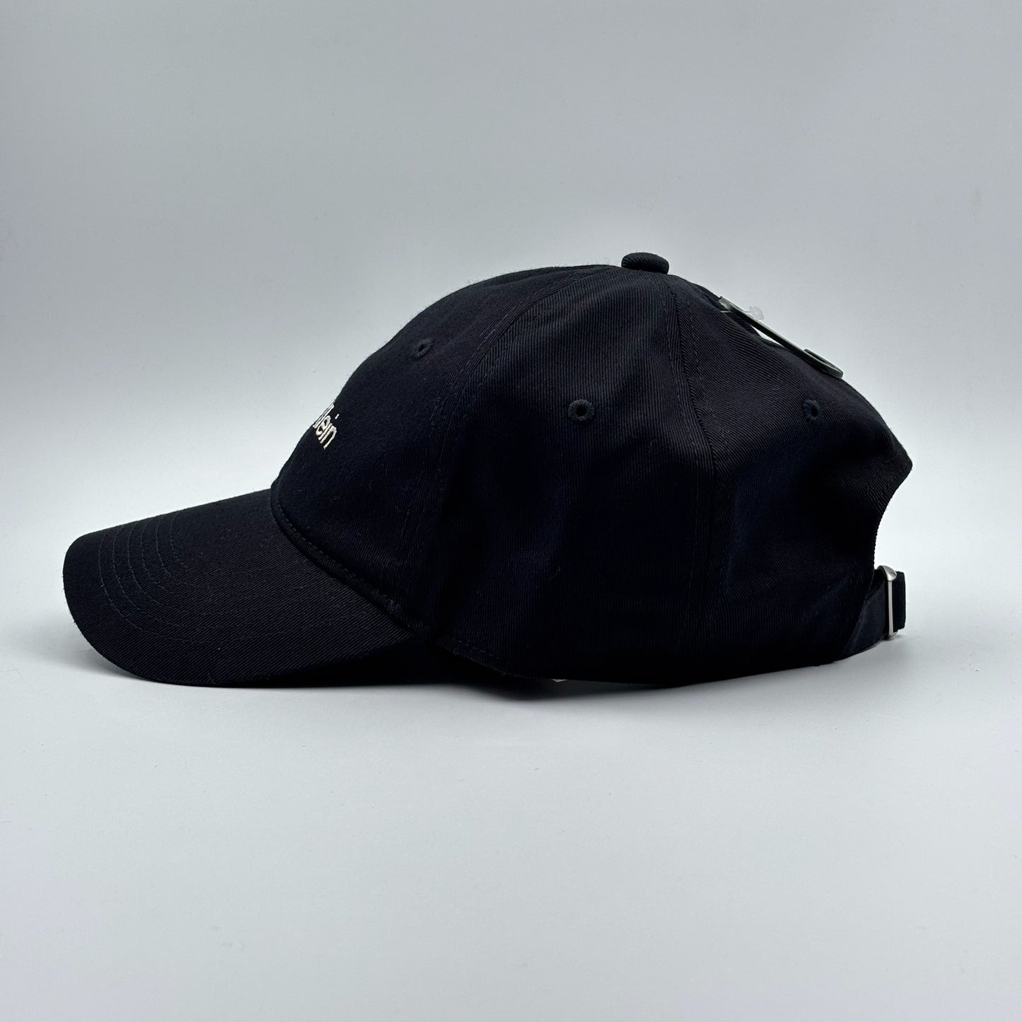 CALVIN KLEIN BLACK WHITE LOGO