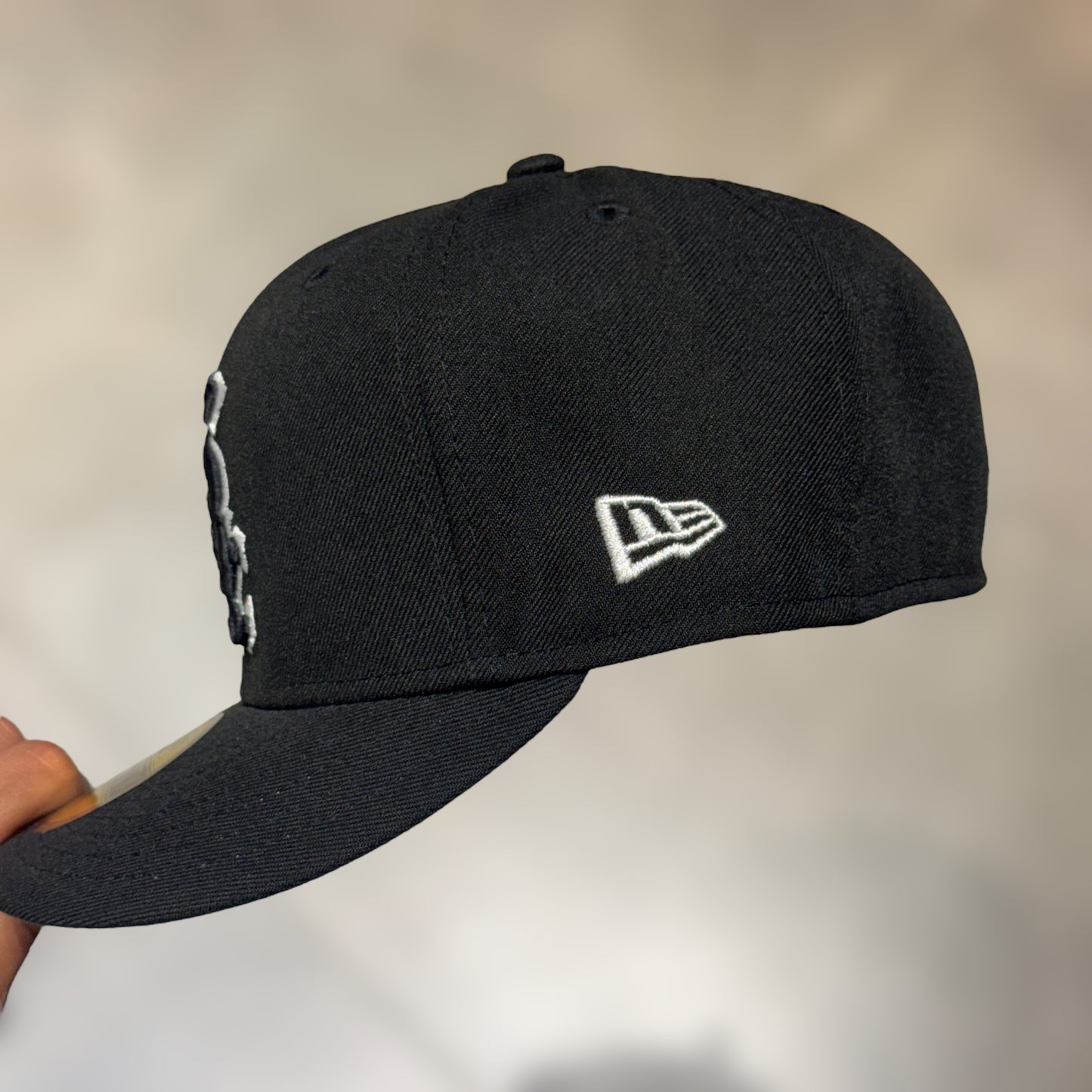59FIFTY WHITE SOX BLACK OUTLINE BLACK