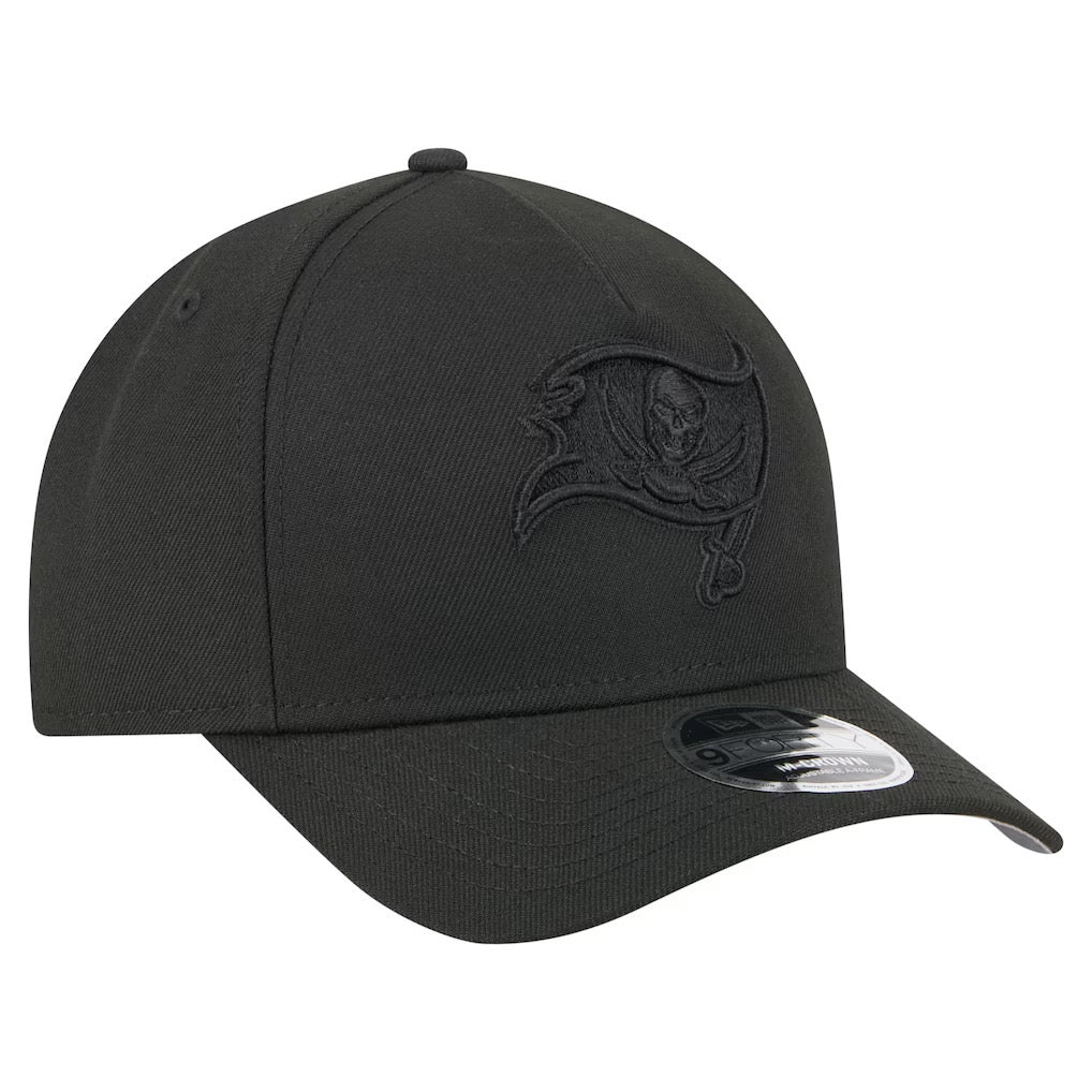 9FORTY M-CROWN TAMPA BUCCANERS BLACK ON BLACK