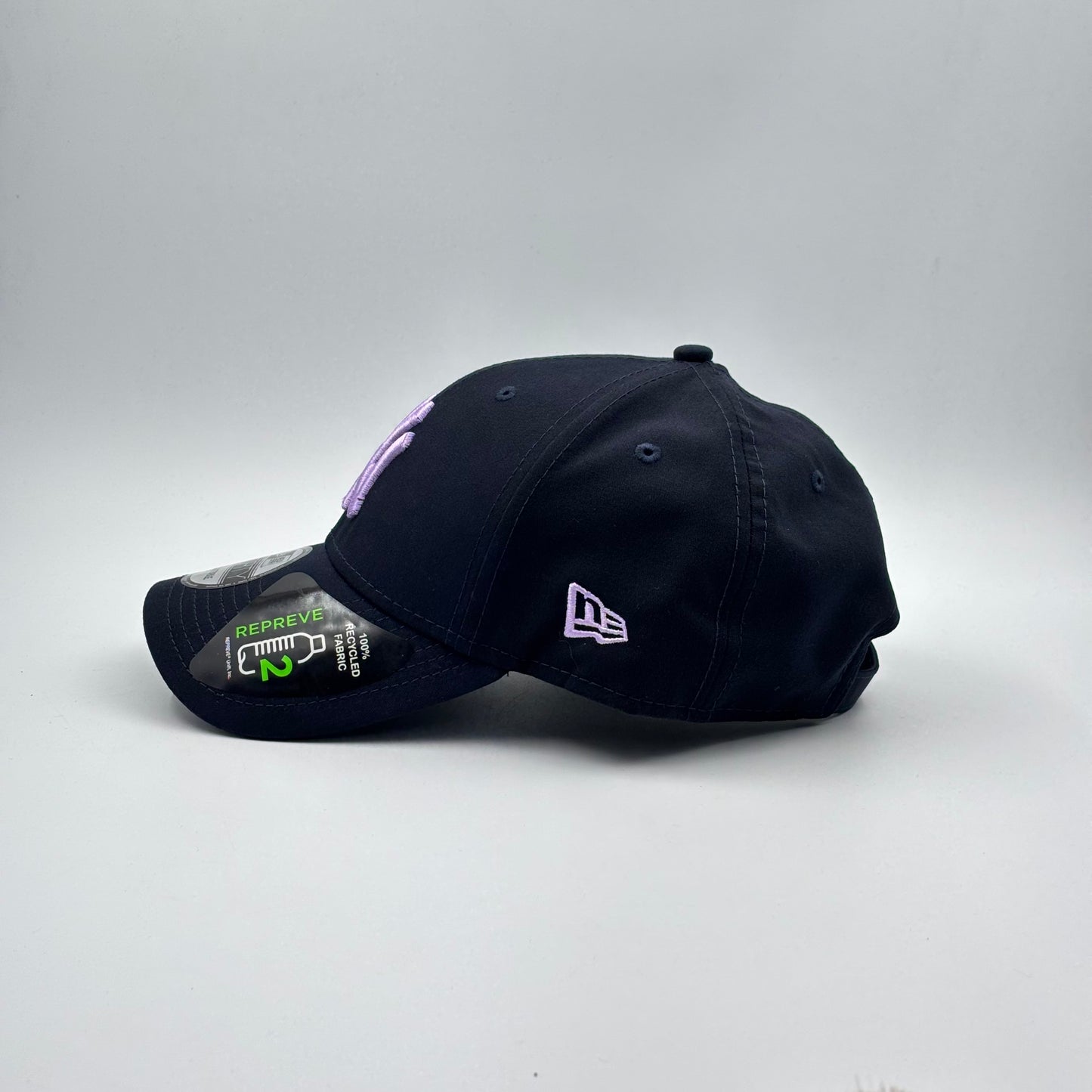 9FORTY YANKEES NAVY LILA LOGO BROCHE METÁLICO