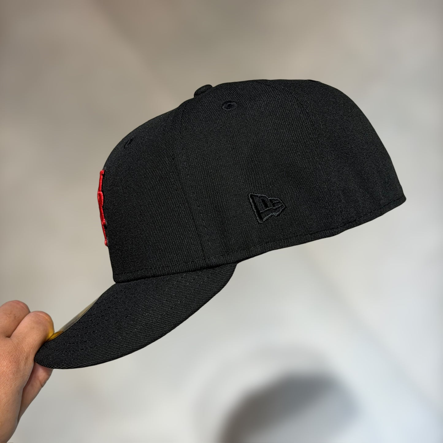 59FIFTY NY METS BLACK UNDERVISOR RED PATCH FINAL SEASON