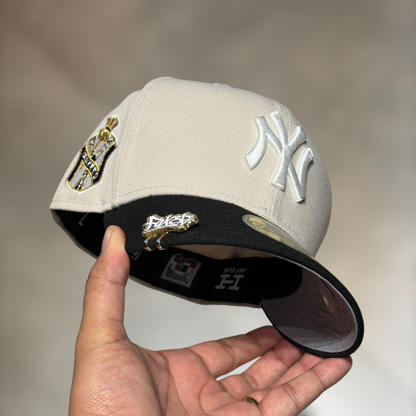 59FIFTY NY YANKEES BEIGE BLACK VISOR