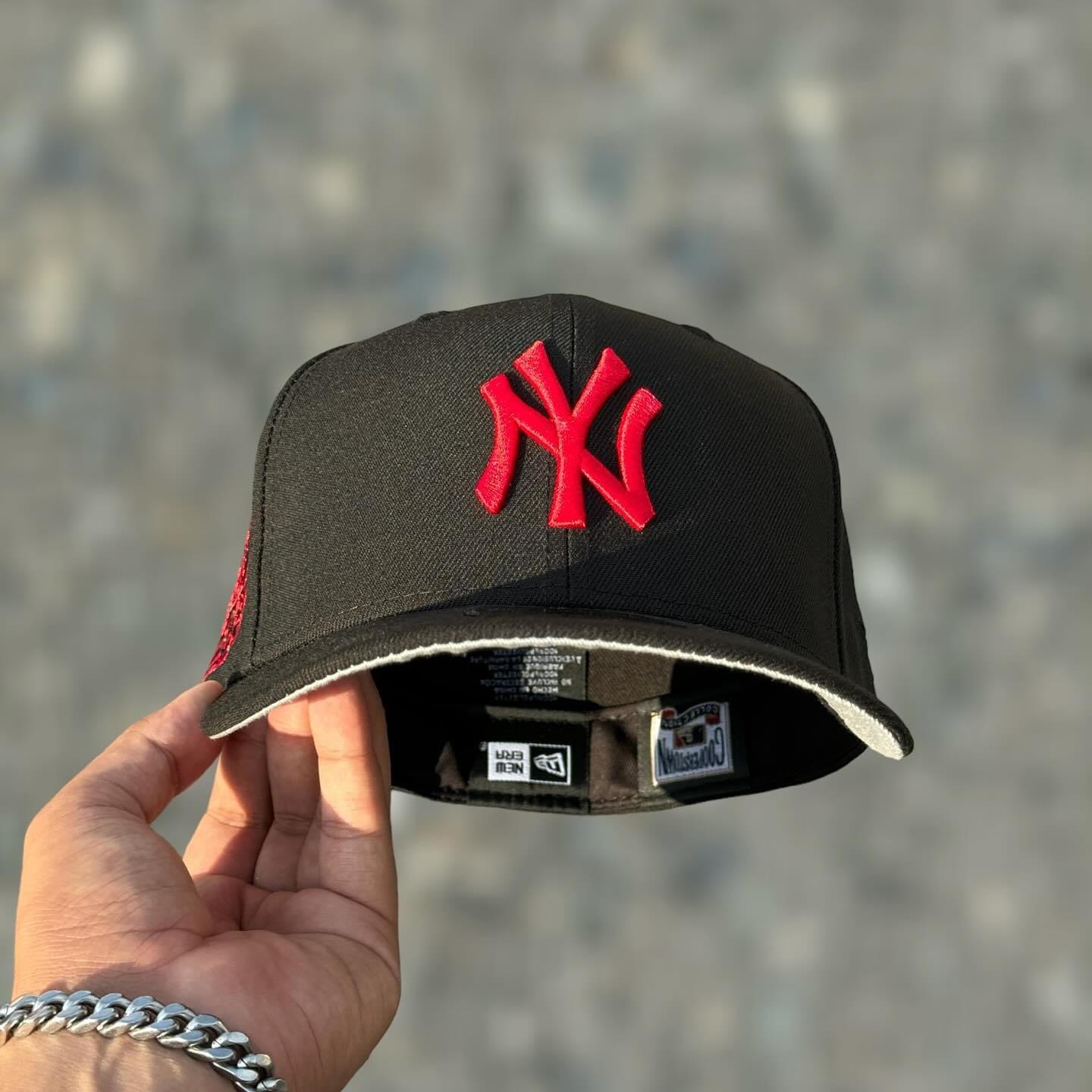 59FIFTY NY YANKEES BLACK RED SUBWAY 2000