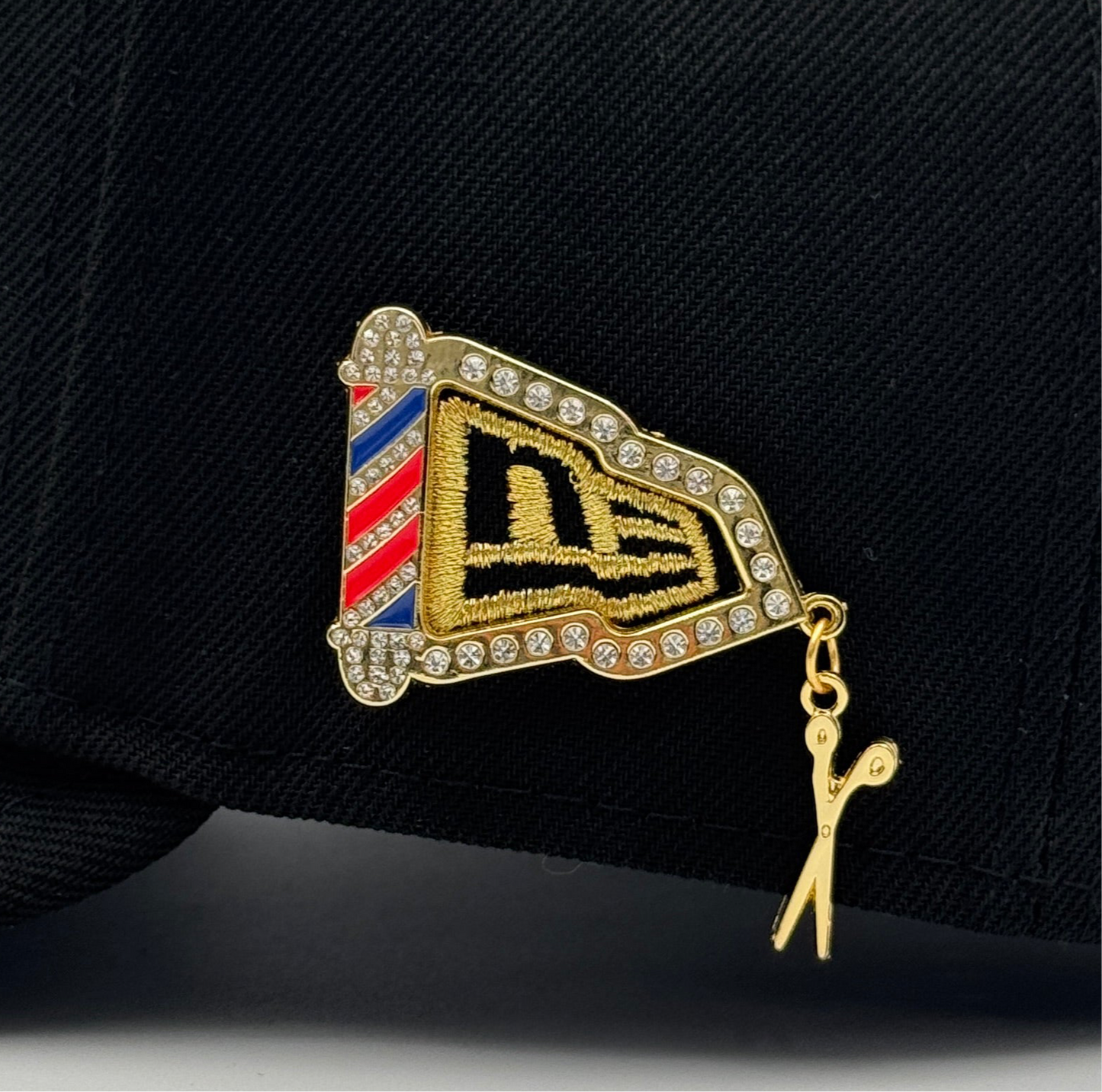 PIN BORDE NE BARBER POLE DORADO