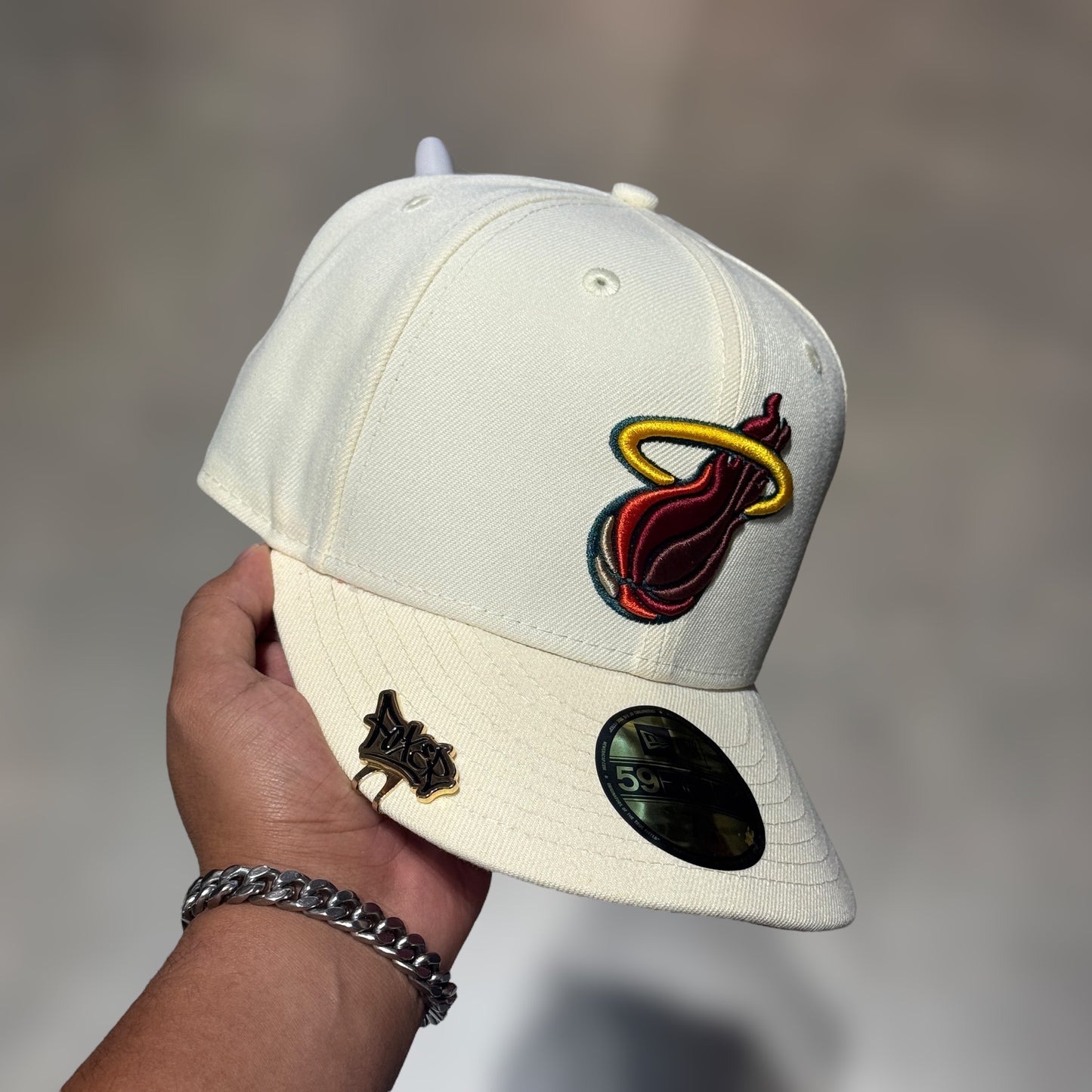 59FIFTY MIAMI HEAT BEIGE UNDERVISOR NEON