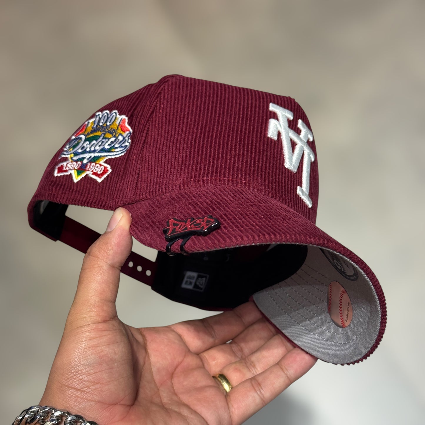 9FIFTY DODGERS MARRON PANA UPSIDE DOWN LOGO