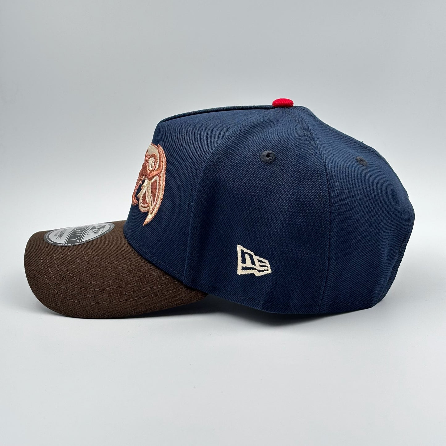 9FORTY PERICOS AF NAVY BROWN LOGO
